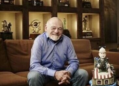 What does Sam Zell advise his kids and grandkids?