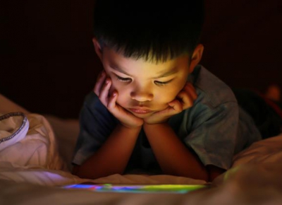 Too much screen time harms brain development