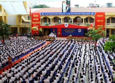 Giới thiệu đại biểu ngắn gọn, không để trẻ đợi lâu ngày khai giảng Giới thiệu đại biểu ngắn gọn, không để trẻ đợi lâu ngày khai giảng